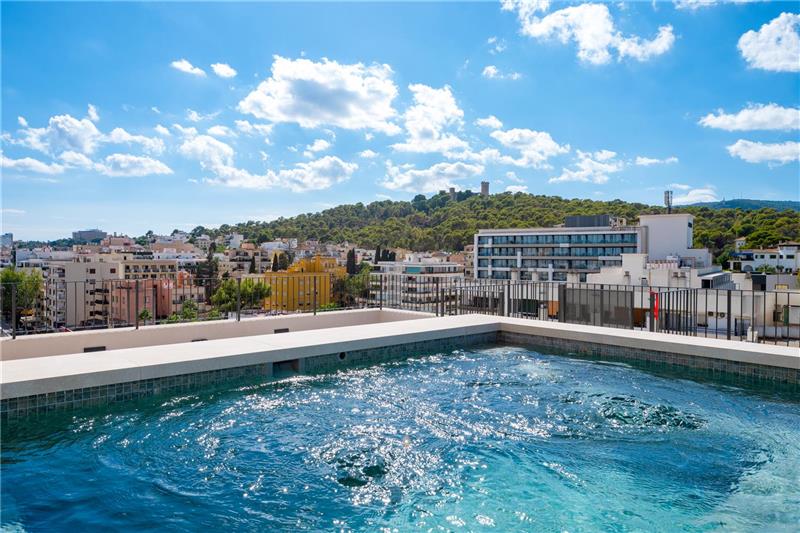 Neu. Penthouse mit privatem Pool und Blick auf das Schloss Bellver,,