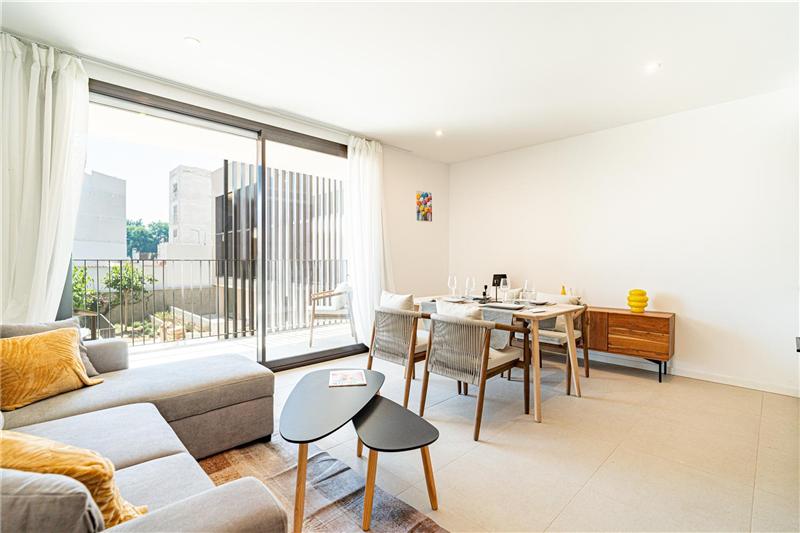 Brand new. Ground floor flat with a terrace in a residential complex with a swimming pool in Palma,