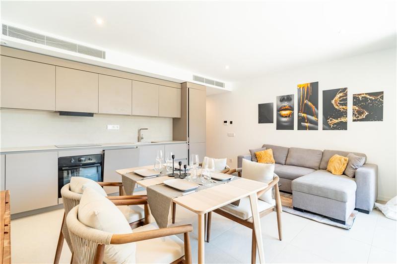 Wohnprojekt mit 1- und 2-Zimmer-Wohnungen mit Terrasse und Pool in einer Wohnanlage in Palma