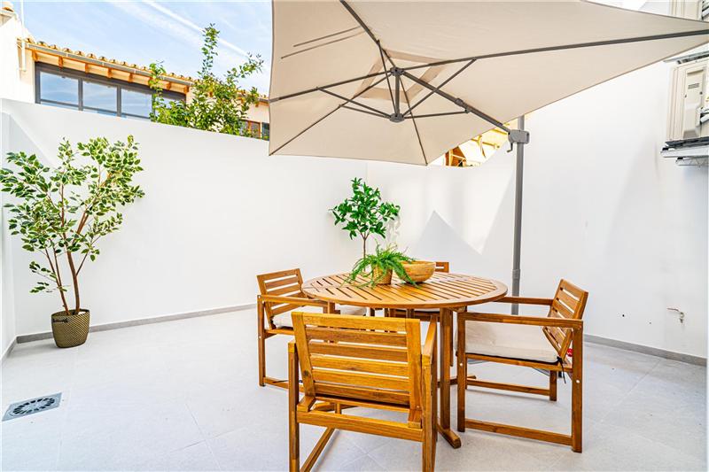 Planta baja con terraza en Santa Catalina