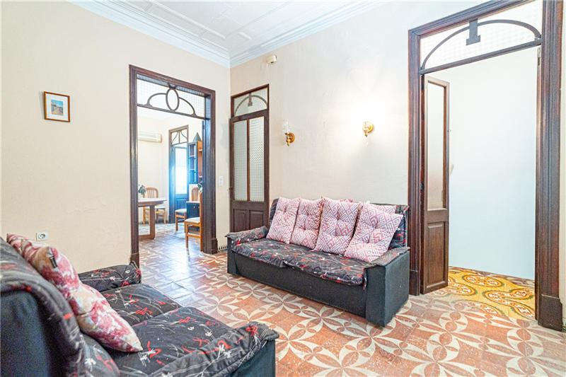 Wohnung mit Terrasse von ca. 10 m²,